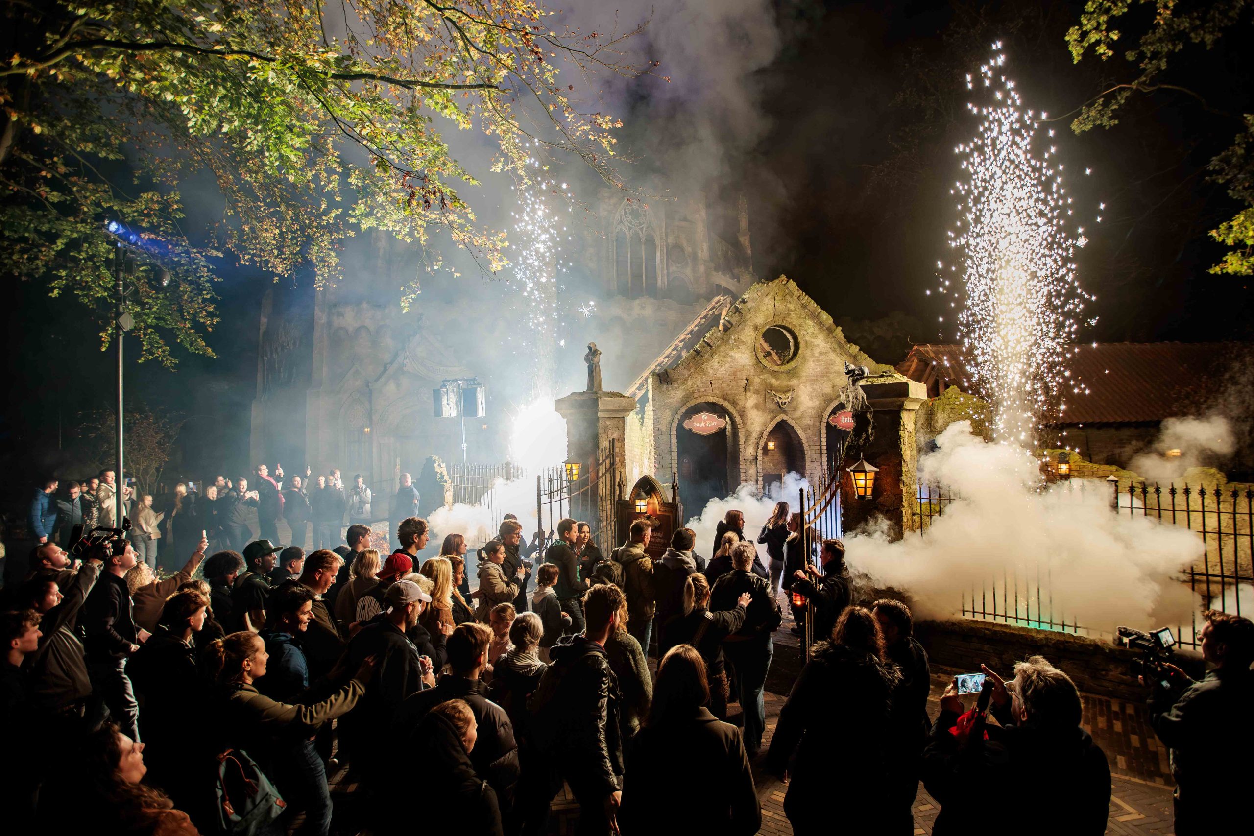 Efteling---Danse-Macabre-opening