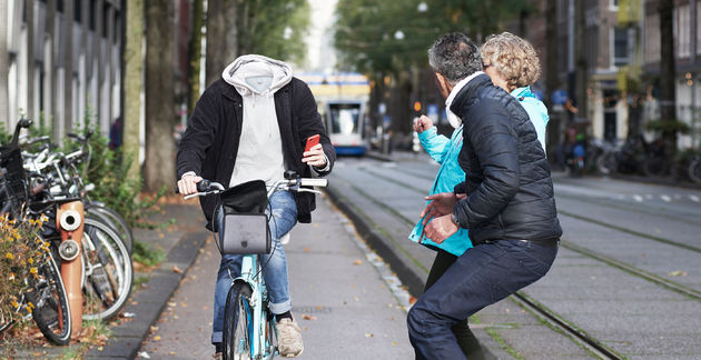 Appen op de fiets, niet meer doen dus!