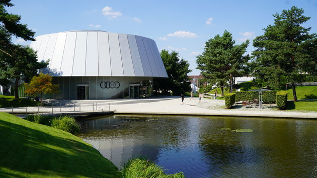 Het meer dan fraaie Audi paviljoen