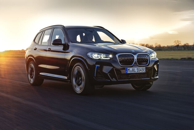 BMW_iX3_2021_sunset