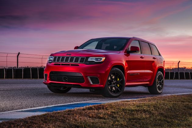 Cherokee Trackhawk looks