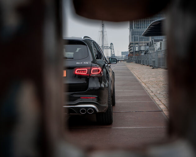 mercedes-amg_glc_43_Peek