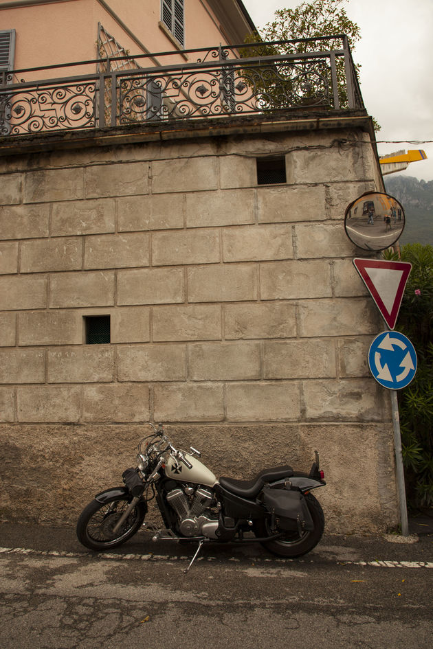 Moto_Guzzi_ontheroad