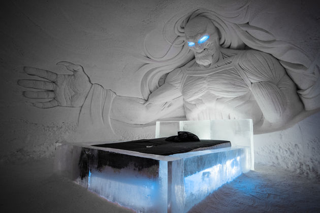 snowvillage-thrones-2017-2018-whitewalker