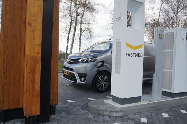 Bij Fastned laden gaat een stuk sneller.